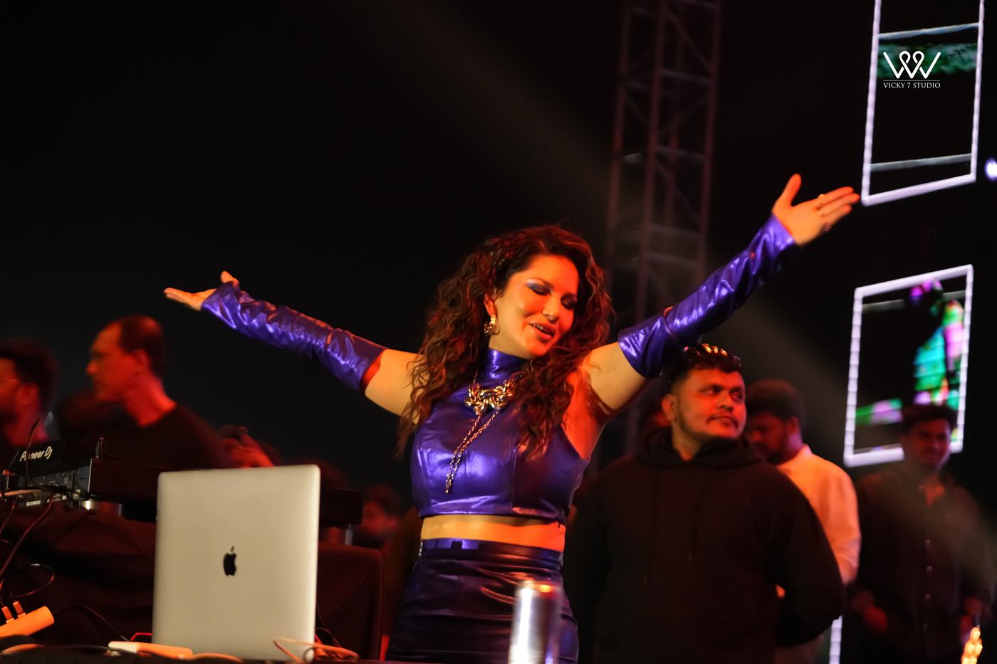 Stage show coverage